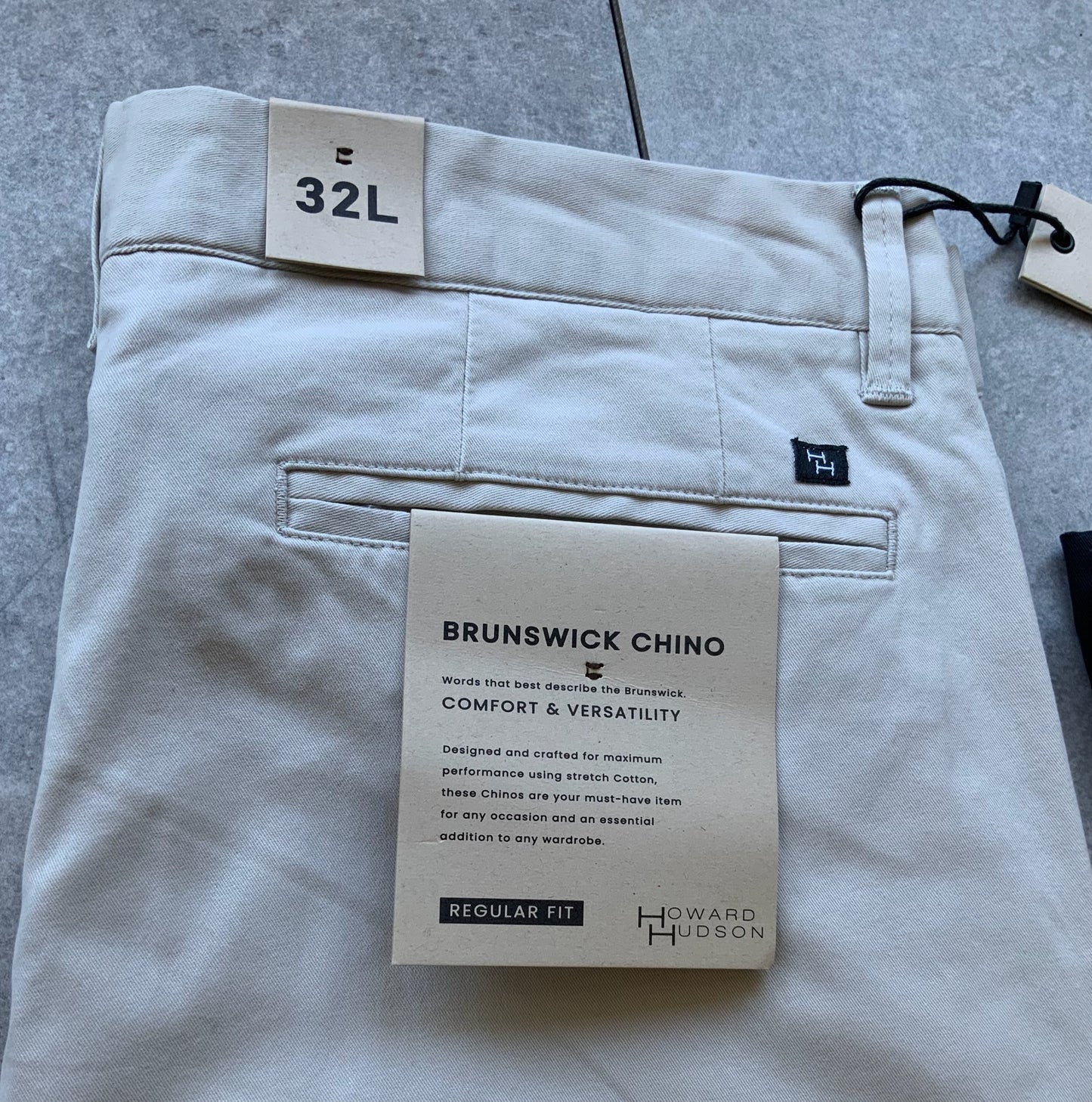 Brunswick Chino in Sand