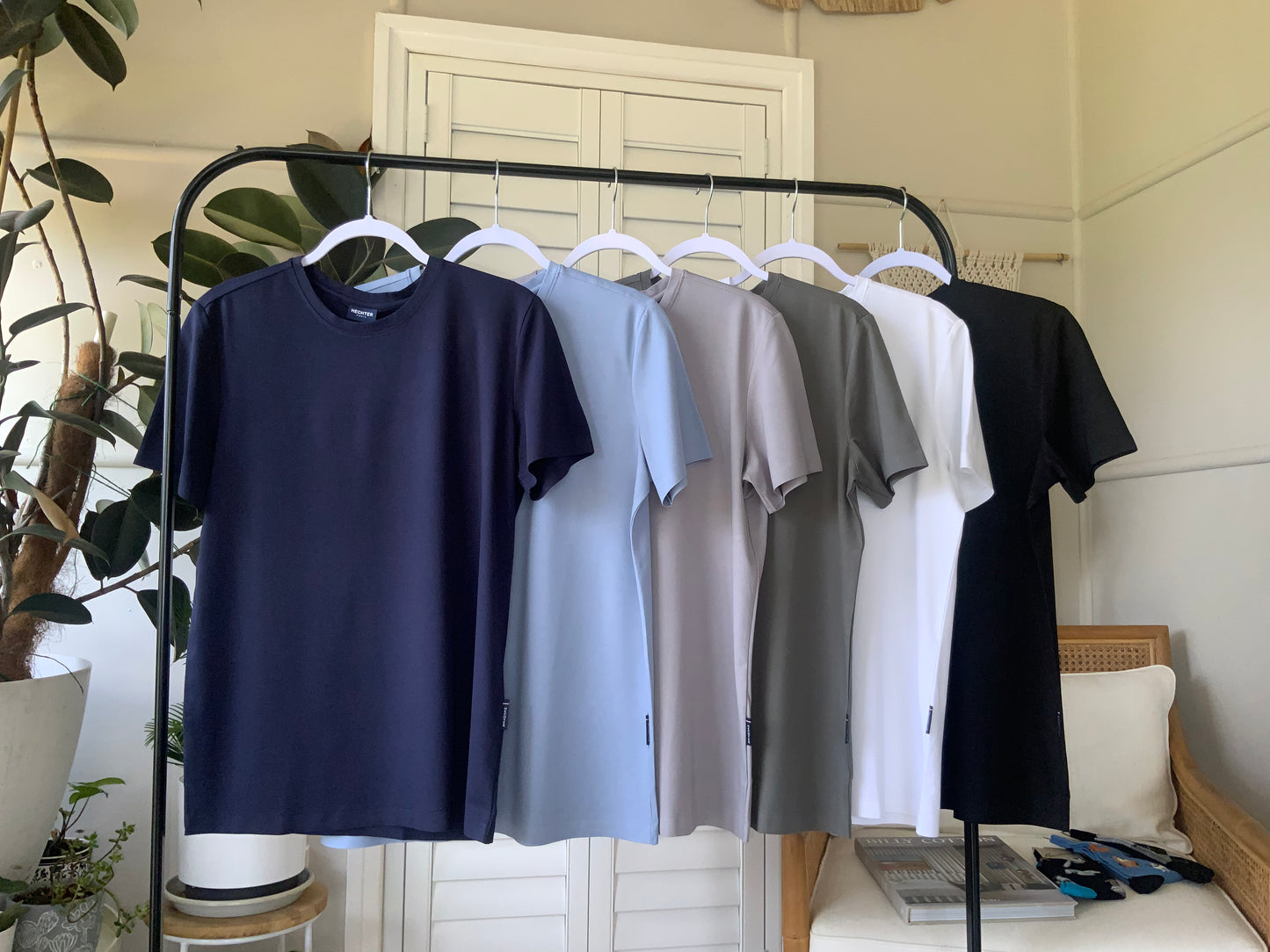 Cool Touch Stretch T Shirt in Navy