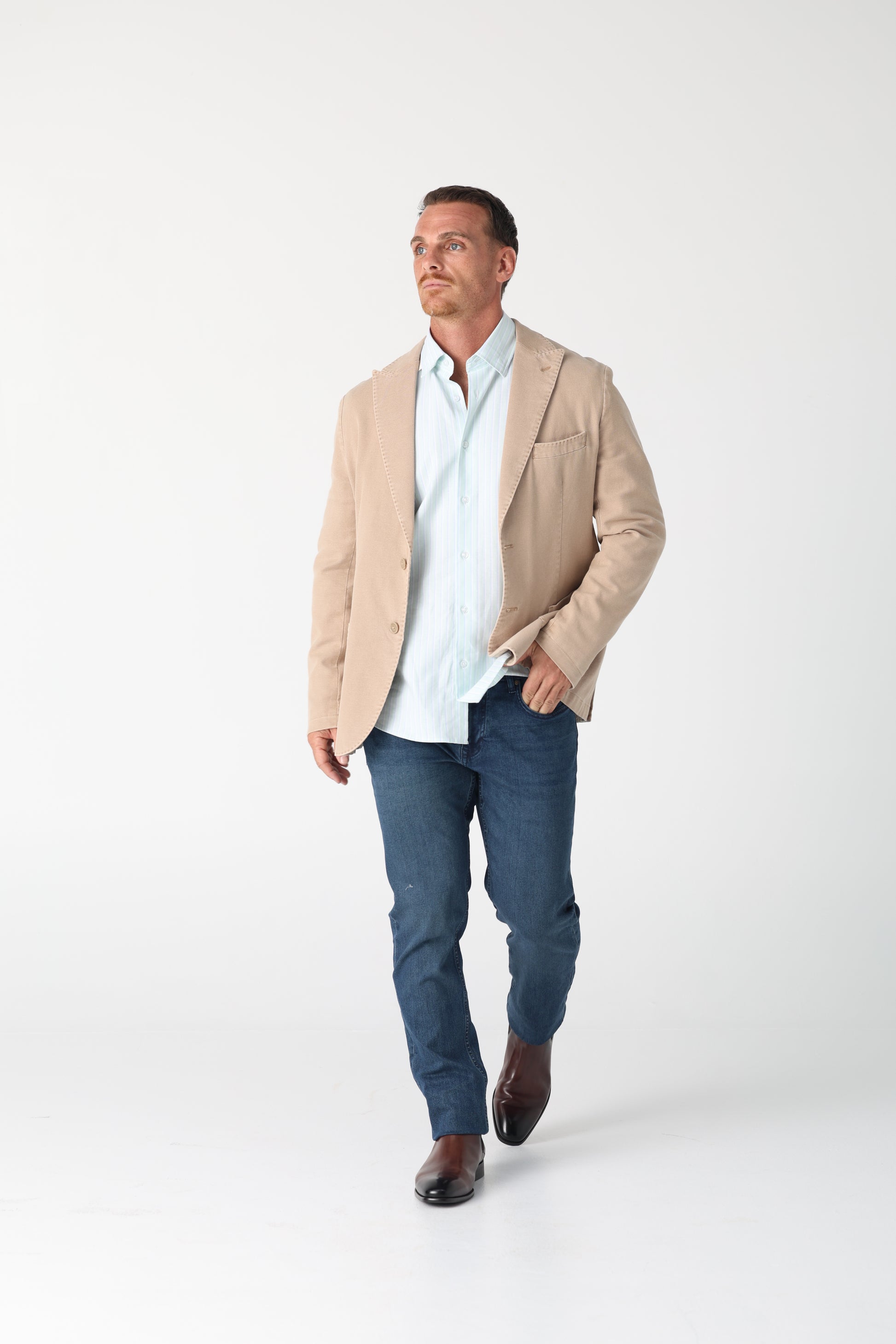 The Boston Cagney Jacket is a modern take on timeless layering. Designed for the man who values both form and function, the Cagney is crafted from a durable cotton blend fabric with a structured yet relaxed fit that moves with you throughout the day. Whether thrown over a tee or layered with a shirt and chinos, the Cagney Jacket adds a polished edge to any outfit. Perfect for workdays, weekends and everything in between.

97% Cotton 3% Elastane
Patch pockets
Tailored fit for a clean, modern profile
Lightwei