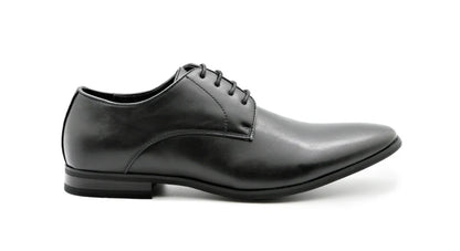 Experience instant comfort with our Calmino Pisa Shoes brought to you by kenny k. These versatile footwear options feature a removable inner sole for customized support and are crafted from water-resistant PU materials for both upper and lining. The vegan-friendly construction maintains ethical standards without compromising quality. Their metal-free design ensures hassle-free airport security screenings, making them ideal travel companions. Enjoy reliable performance in various weather conditions while sup