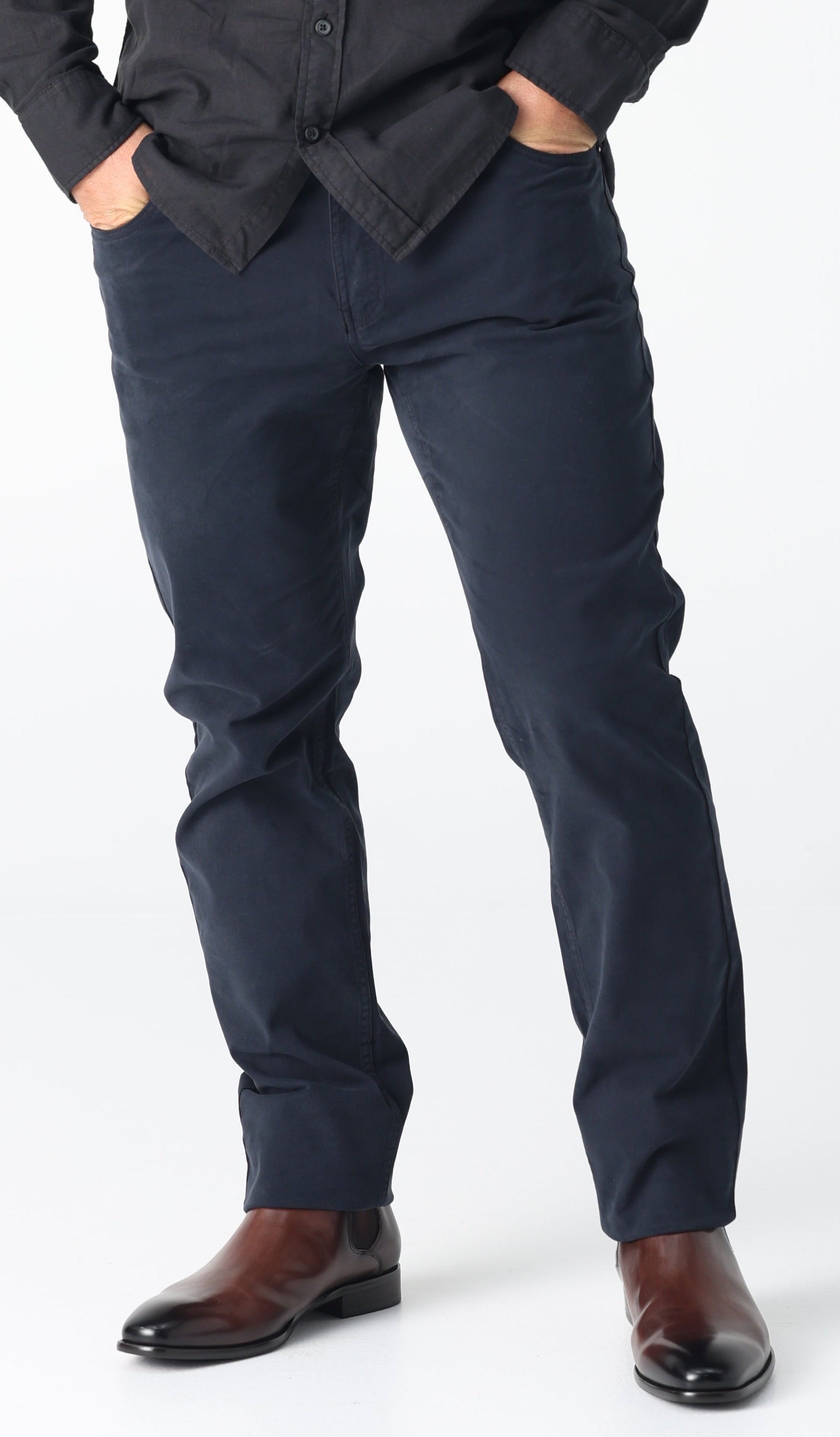 The Daniel Hechter Orleans Jeans in Navy. Perfect for work and play. H-XTension stretch for comfort and easy wear.&nbsp;