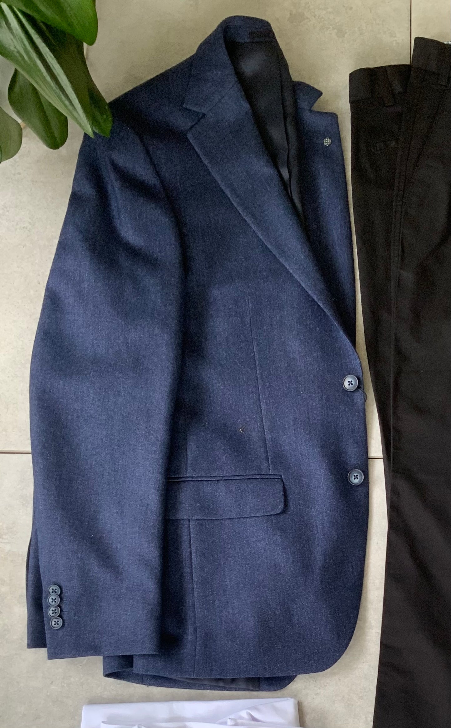 Redefine your smart casual wardrobe with the Daniel Hechter Lazio Jacket. A refined essential that blends European tailoring with everyday versatility. Crafted from a premium wool/polyester blend fabric, the Lazio offers a structured yet comfortable fit, making it perfect for the modern professional. 