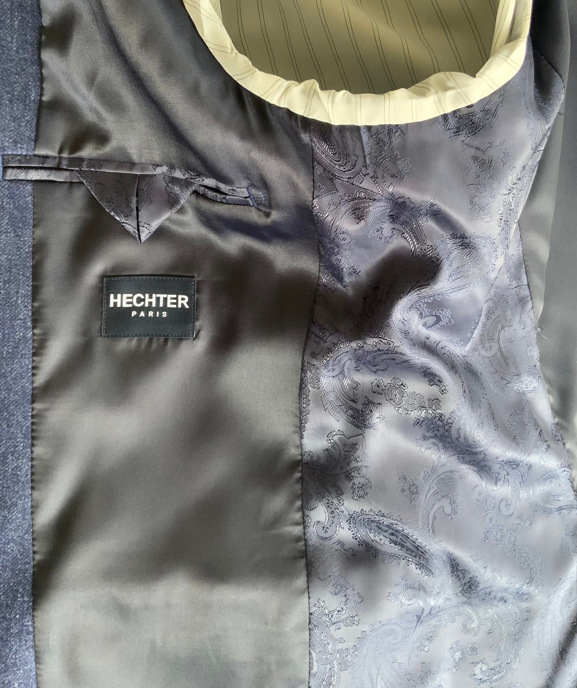 Redefine your smart casual wardrobe with the Daniel Hechter Lazio Jacket. A refined essential that blends European tailoring with everyday versatility. Crafted from a premium wool/polyester blend fabric, the Lazio offers a structured yet comfortable fit, making it perfect for the modern professional. 