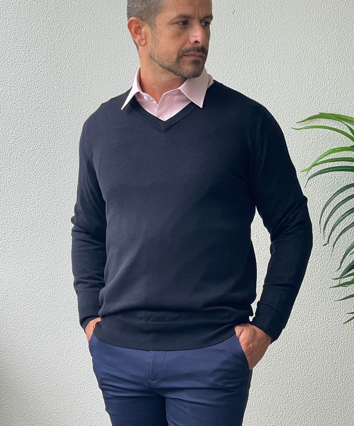 Timeless style meets everyday comfort with the Daniel Hechter V Neck Sweater. This stylish and versatile addition to your wardrobe offers a blend of comfort, elegance and quality craftmanship. Perfect for layering or wearing on its own, this sweater effortlessly transitions from office to weekend wear, providing a polished look without compromising on comfort.
