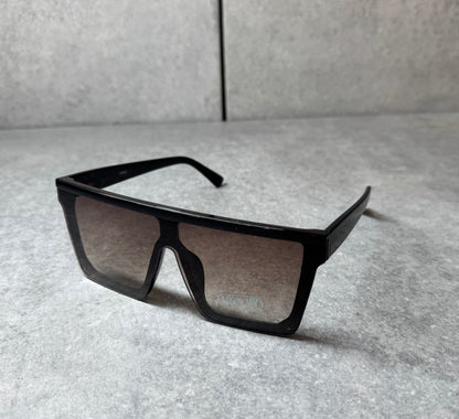 Retro Square Style. Black, 100% UV Protection.