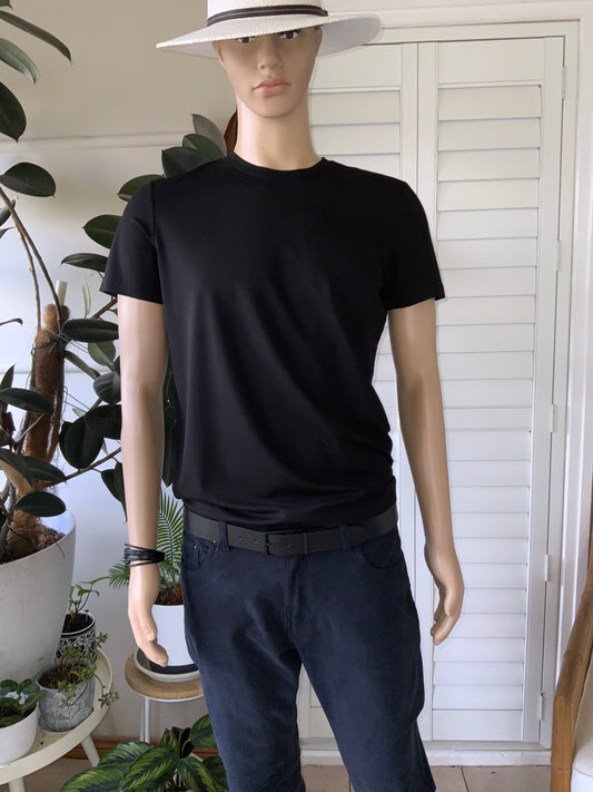 Cool Touch Stretch T Shirt in Black