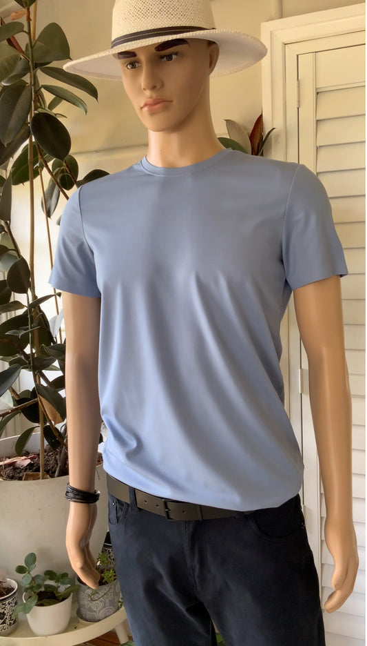Cool Touch Stretch T Shirt in Light Blue