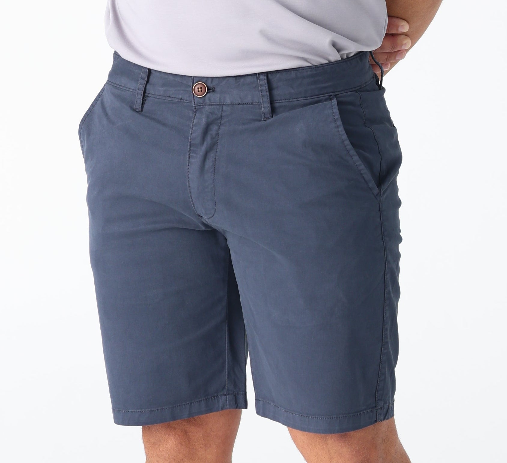 Step out in comfort with the Hechter Lucas stretch cotton short. Discover effortless summer style with these premium stretch cotton shorts that provide a flattering fit and allow for easy movement.

97% Cotton 3% Elastine