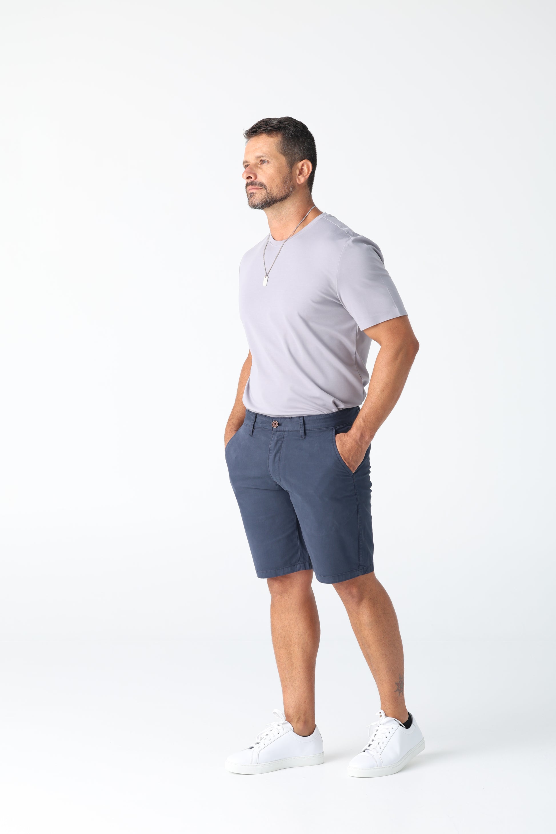 Step out in comfort with the Hechter Lucas stretch cotton short. Discover effortless summer style with these premium stretch cotton shorts that provide a flattering fit and allow for easy movement.

97% Cotton 3% Elastine