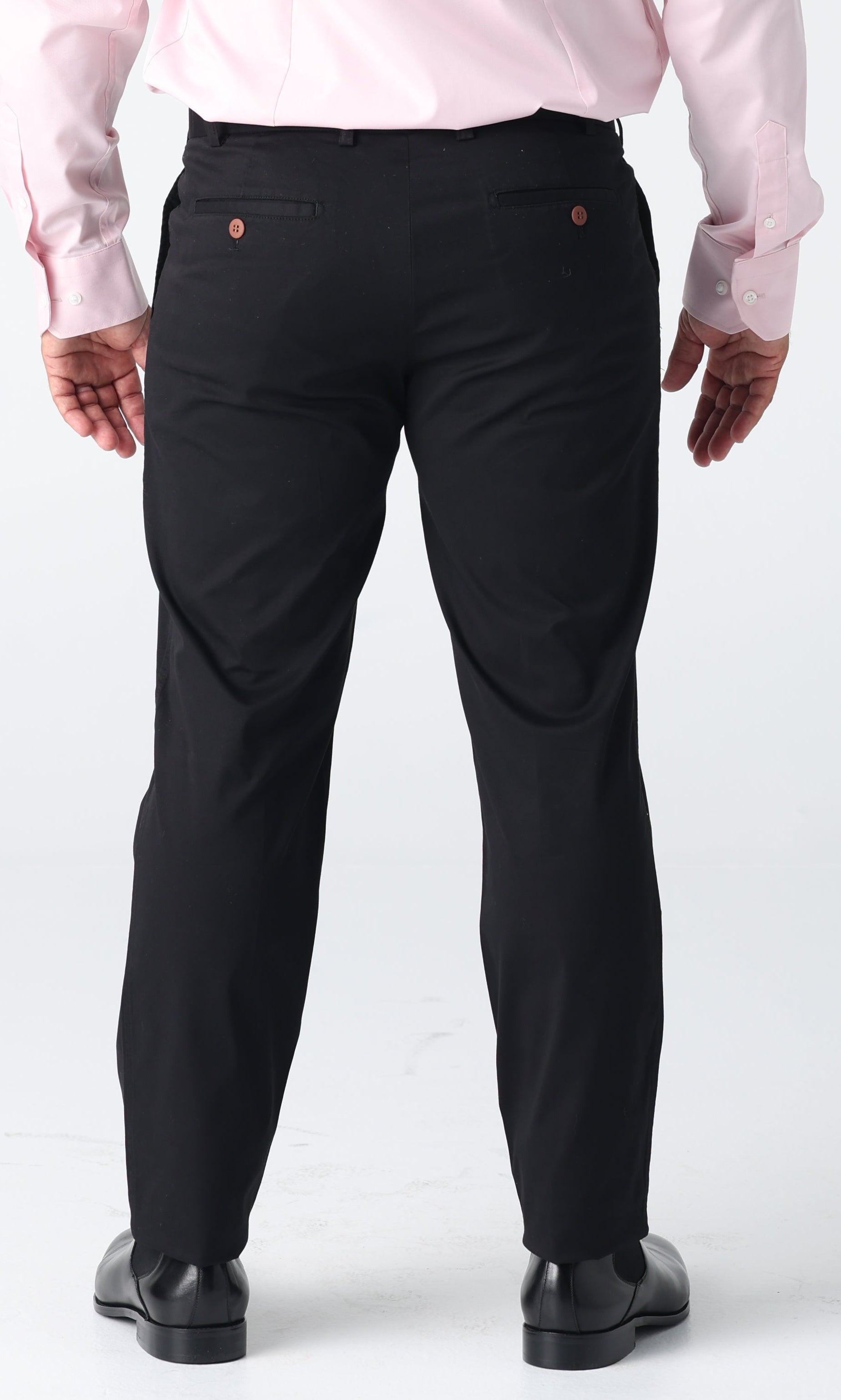 The relaxed Chino by Boston Fine Tailoring. Transform from the perfect work look to an easy smart casual look in a minute. These Chinos are crafted from comfort stretch fabric for a chill and comfortable fit. Step up your style game with this modern, sophisticated piece.

97% Cotton
3% Spandex
Machine Washable