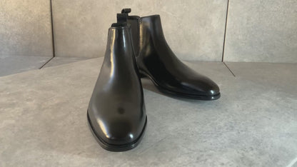 Experience unparalleled comfort and style with the Calmino Madrid Chelsea Boot brought to you by kenny k.&nbsp;Made from hand polished premium grade leather and designed with an updated gusset for ease of use, this classic Australian look is suitable for orthotics and includes a leather lining and heel tab. With a cushioned footbed, you'll never want to take them off.